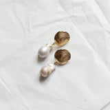 Boucles pendantes ARISTA - Perles eau douce baroque